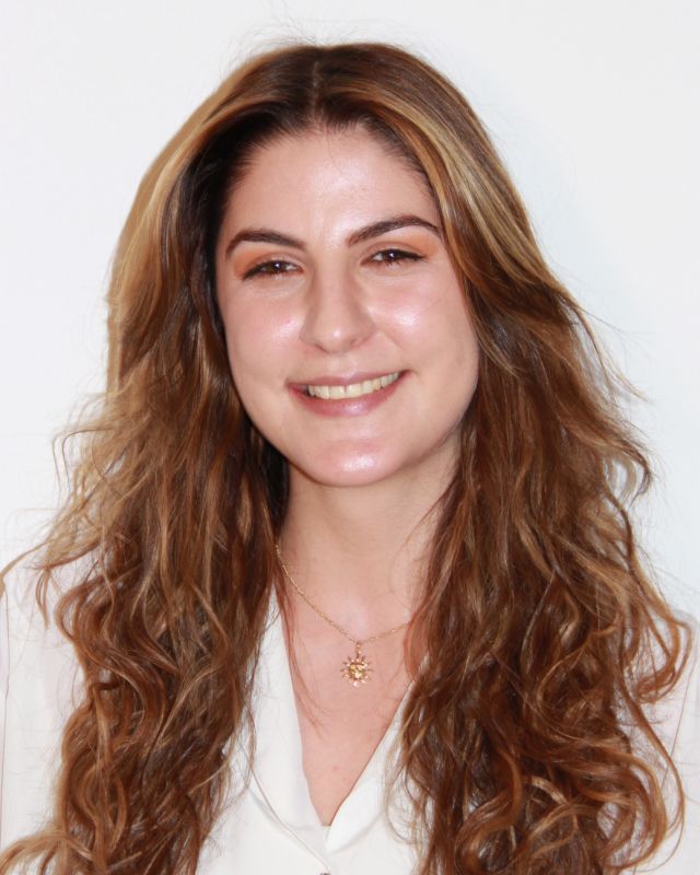 Portrait: Caroline Ayşe Sarıçiftçi