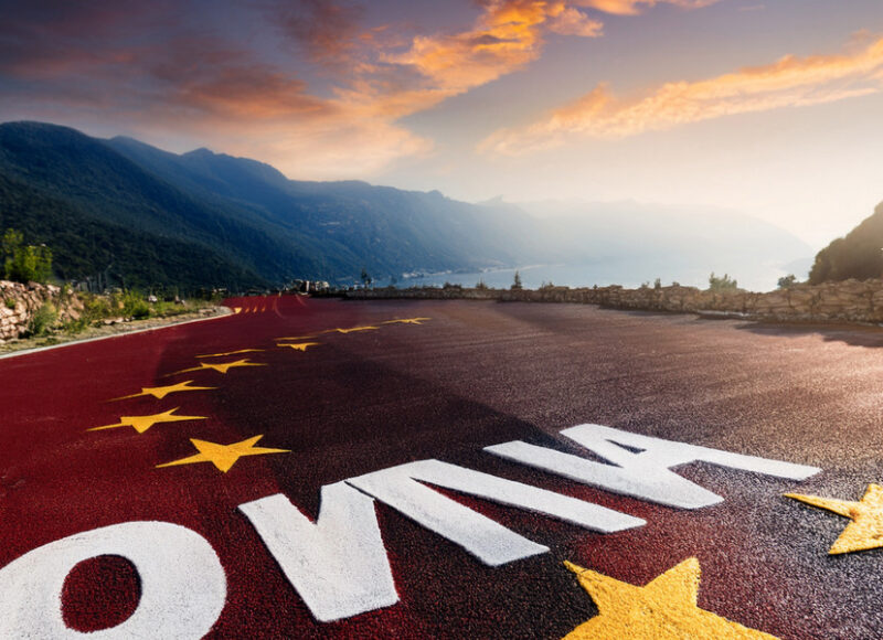 Der Wind dreht auf Ost: Die neue Rivalität mit China in den EU-Kandidatenländern 